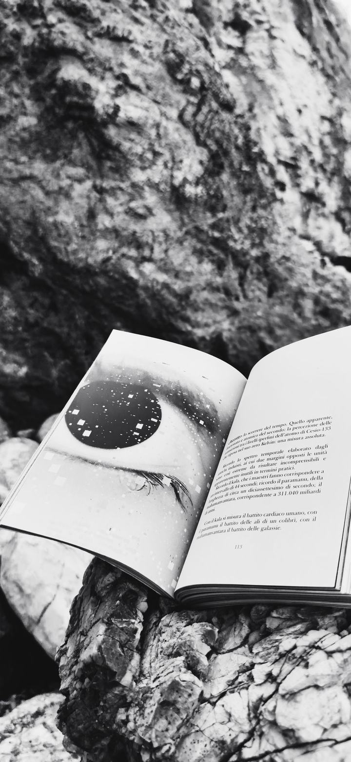 PERSONA, il libro tra le rocce — foto 1